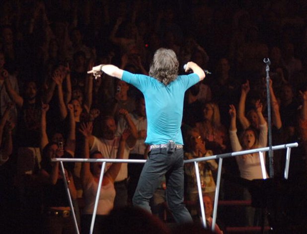Мик Джагър по време на концерт в Ню Йорк, 2005 година