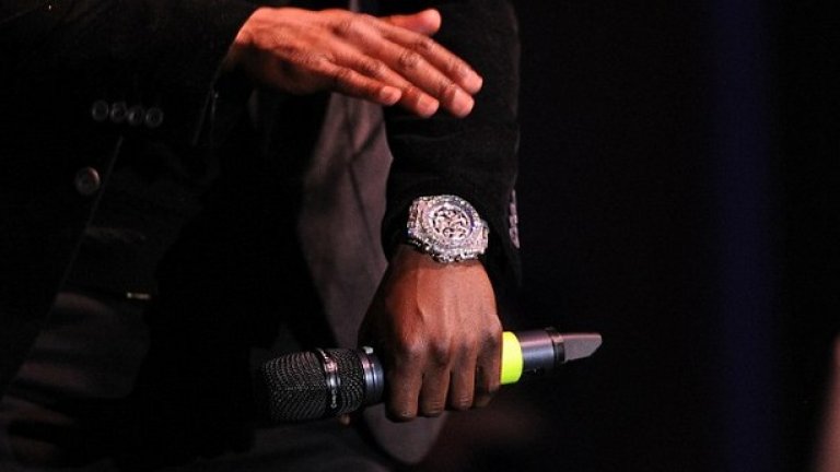 Часовникът за 1 милион долара, който Мейуедър купил в Дубай миналата година