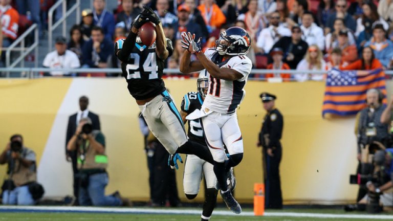 След поражение на Супербоул преди 2 години в титулярното за тима оранжево, Денвър избра белия си екип за този мач.
Куриозно, победата е 11-а за "бял" тим в последните 12 години на Супербоул.