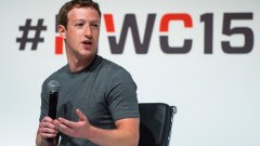 Основателят на Facebook отговори на хиляди въпроси на личната си страница в социалната мрежа. Арнолд Шварценегер, Стивън Хокинг и Ариана Хъфингтън се включиха в дискусията