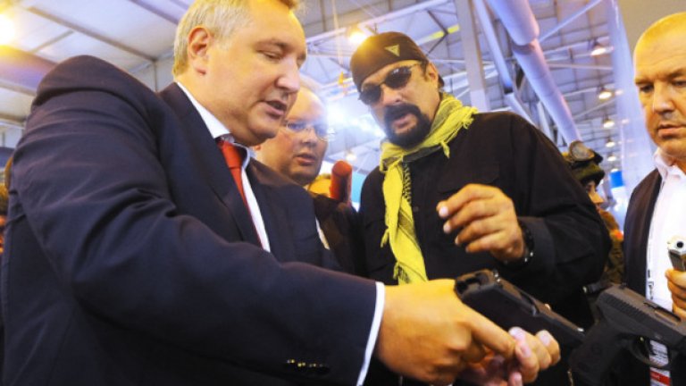 Дмитрий Рогозин - военният вицепремиер на Русия, наричан "ястребът на Кремъл"