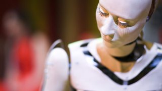 Запознайте се с робота, който отрича, че е робот