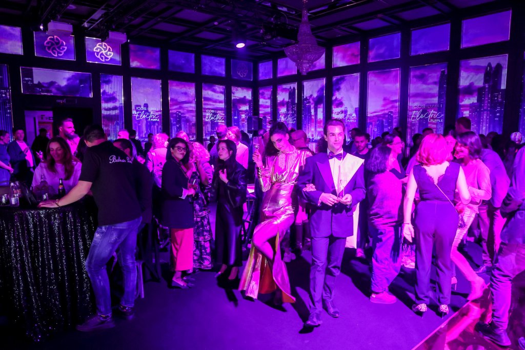 Electric Dreams - да изживееш света, без да излизаш от София