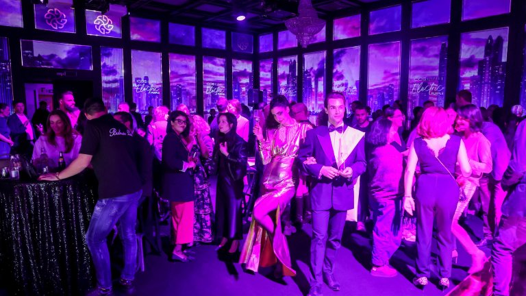 Electric Dreams - да изживееш света, без да излизаш от София