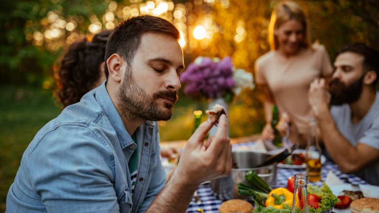Из дебрите на синестезията и как тя може да обърка сетивата на човек, така че да вкусва думи