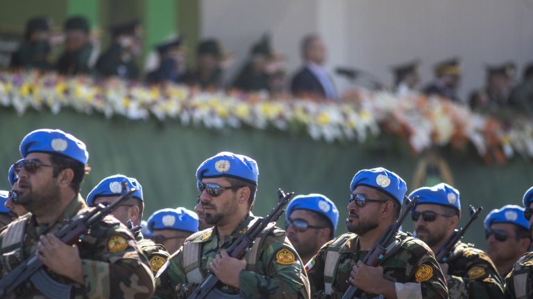 Съобщава се за приток на доброволци и очакване на американска инвазия