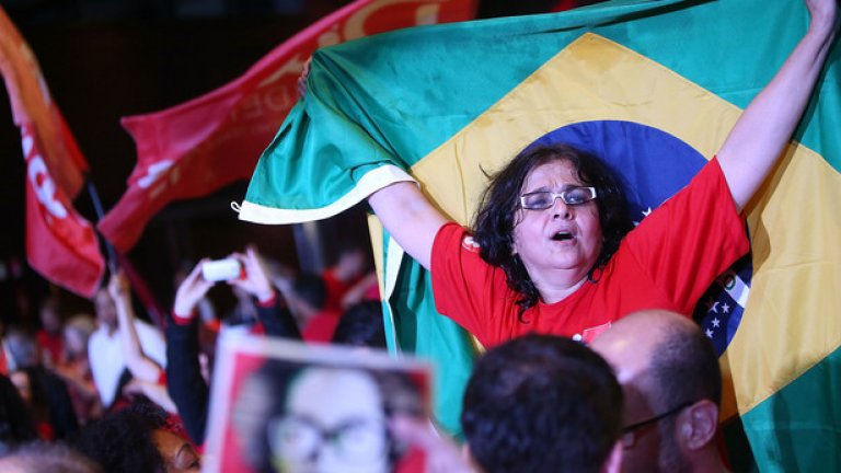 Дилма Русеф спечели втори мандат в Бразилия