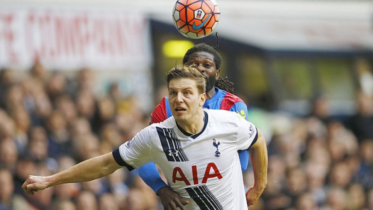 Кевин Уимър
Изявява се впечатляващо от момента, в който замести контузения Ян Вертонген. Само на 23 години, но играе уверено.