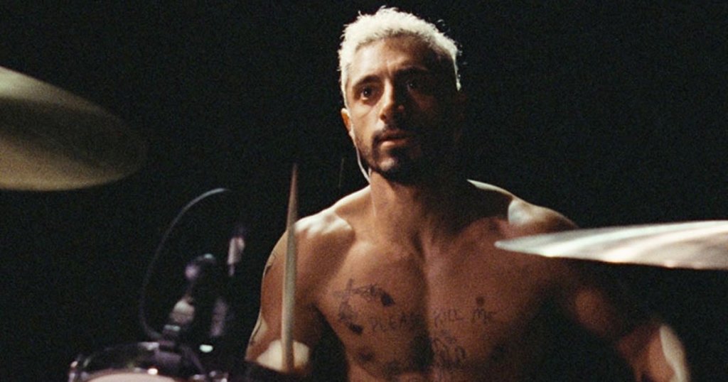 Sound of Metal
Къде: Amazon Prime Video
Кога: 4 декември
Рубен (Риз Ахмед) е бивш наркоман, който вече 4 години успява да стои настрана от вредните вещества. Отдал се е на музиката - барабанист е и е част от музикален дует заедно с приятелката си. В един момент обаче започва да губи слуха си - нещо ужасяващо за всеки музикант. С помощта на други глухи хора, той ще трябва да приеме новата си реалност.
Sound of Metal има страхотни отзиви от критиката, а всички хвалят изпълнението на Риз Ахмед ("Rogue One: История от Междузвездни войни", сериалът "Злокобна нощ"), което превръща драмата в задължителен филм за месеца.