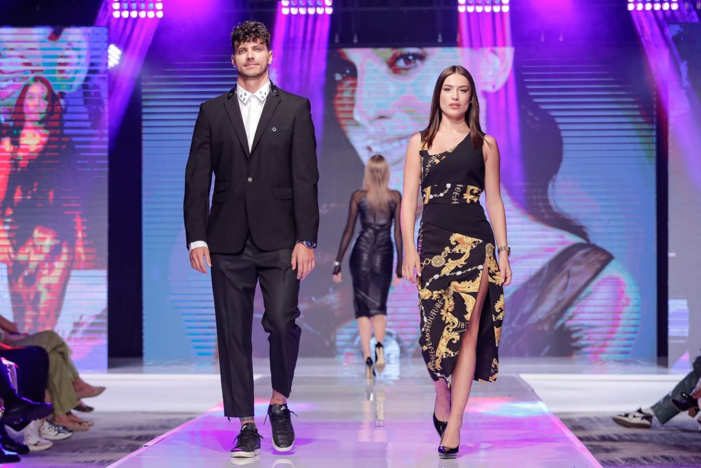 Златният Huawei Watch Ultimate Design и новата серия Huawei Watch GT 4 дефилираха на Sofia Fashion Week