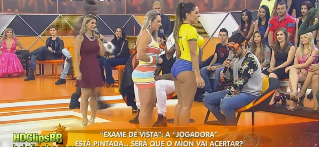 В студиото не само моделът е красиво момиче