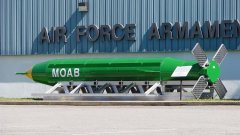 MOAB- така се казва супербомбата, която американците изстреляха в Афганистан. Името идва от акронима.