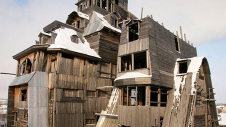 Wooden Gagster House, Русия