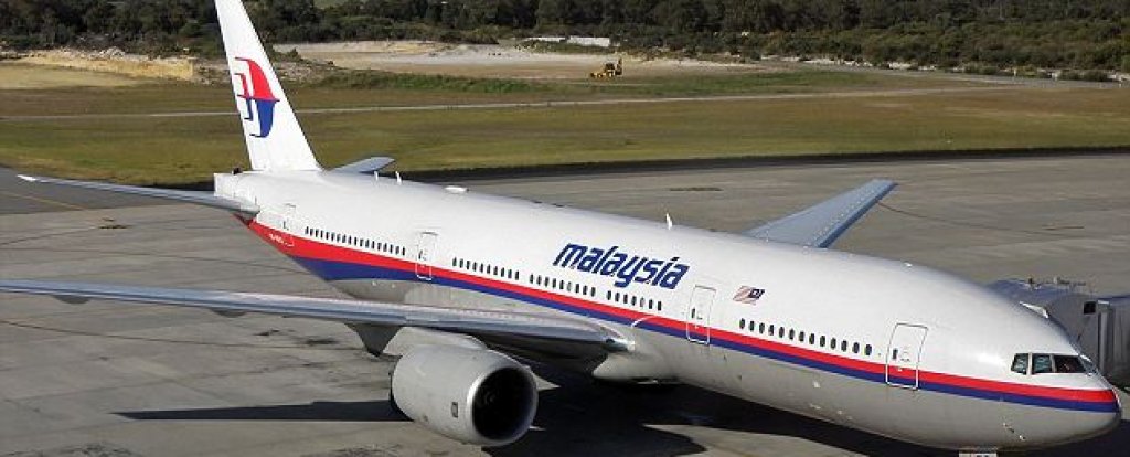 The-Malaysia-Airlines-Boeing-777-lost-contact-with-Air-Traffic-Control-over-the-Pacific-with-227-passengers-on-board