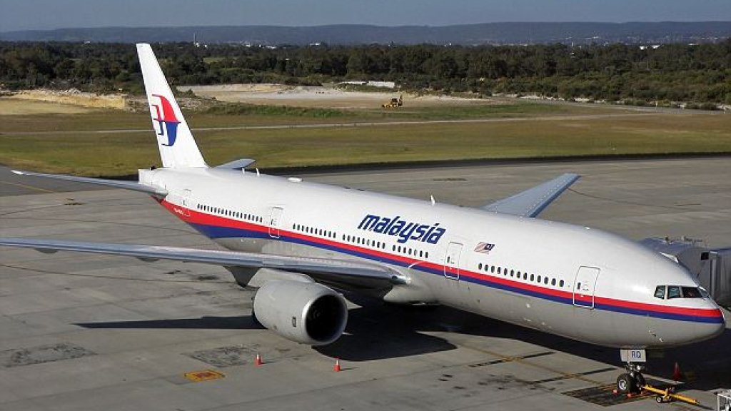 The-Malaysia-Airlines-Boeing-777-lost-contact-with-Air-Traffic-Control-over-the-Pacific-with-227-passengers-on-board