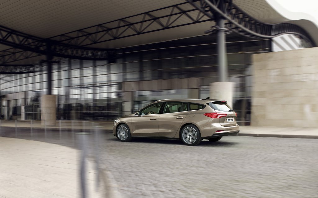 Новата 8-степенна автоматична трансмисия на Ford с бърза смяна на предавките допълнително оптимизира икономичността и осигурява повече динамика