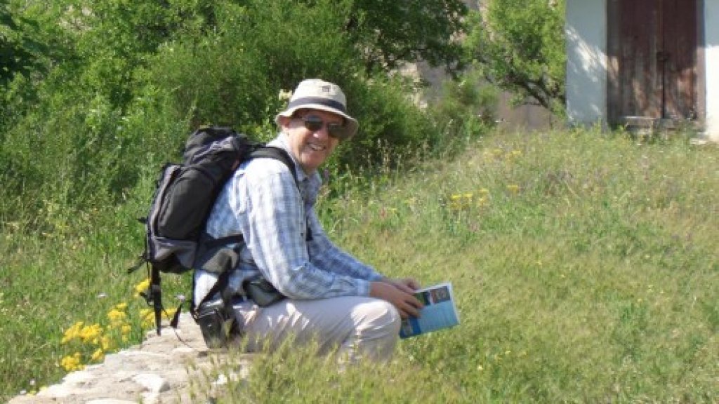Ian-Stuart-in-the-mountain-500x374