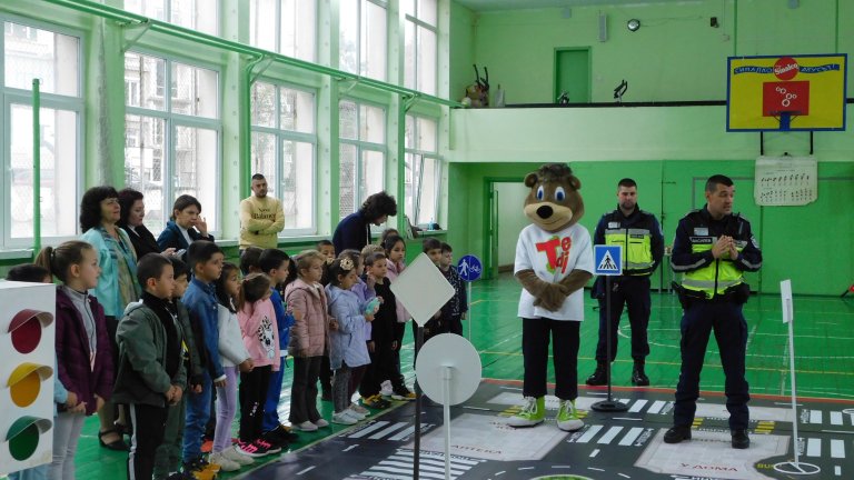 6-тото издание на образователната кампания „Пресичам безопасно с TEDI” стартира от Велико Търново