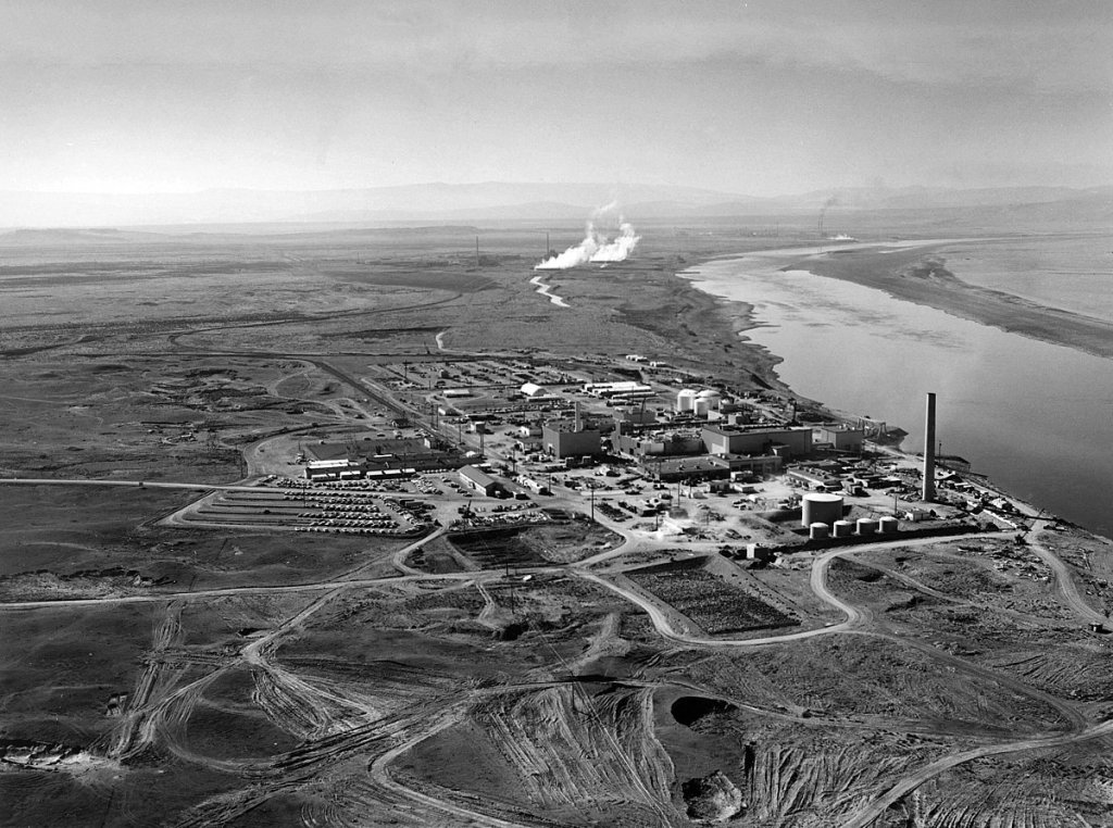 Hanford_N_Reactor_adjusted