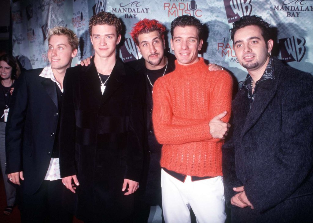 NSYNC 
Момчетата за нула време покориха света с хитове като “Bye Bye Bye”, “I Want You Back” и “Tearin’ Up My Heart”. 