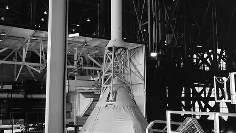 20 май - корабът е покрит в деня на изваждането си от завода