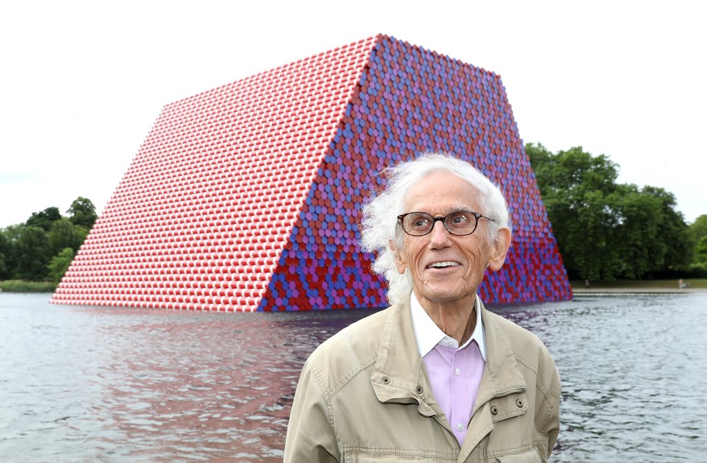 Press preview Of Christo
