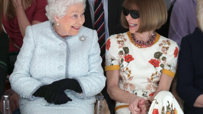 Сутрешен newscast: Кралица Елизабет II изненадващо посети Седмицата на модата в Лондон