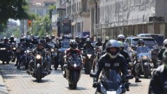 Мото протест блокира жълтите павета (СНИМКИ)