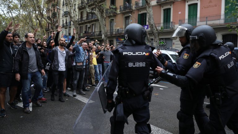 Арестуваха девет бивши министри от правителството в Каталуния 