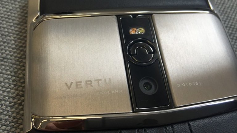 Смартфонът на Vertu e първокласен от технологична гледна точка телефон с 4GB RAM, осемядрен процесор, 21 мегапикселова камера, 64 GB вградена памет с опция да се разшири до 2 TB,  голяма батерия, безжично зареждане и още доста технологични предимства