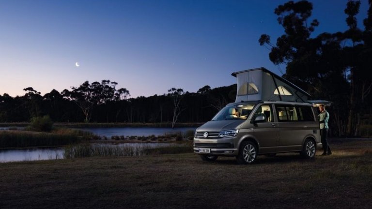 Любителите на къмпингите и екзотичните приключения ще могат да видят най-луксозната версия на кемпера на Volkswagen - Californiа Ocean TDI 4MOTION150.