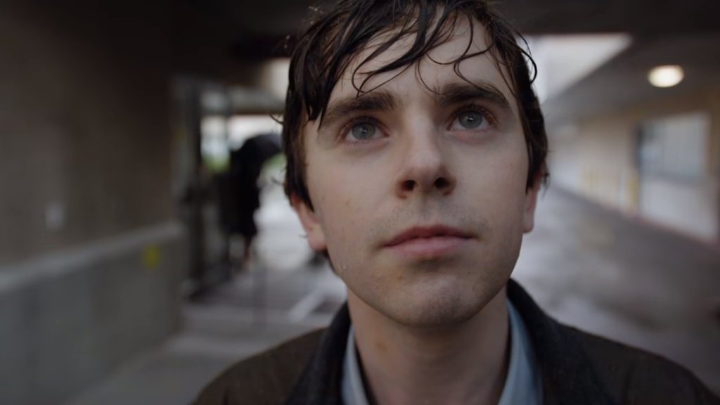 \"The Good Doctor\" 
Младеж аутист със синдрома на саванта напуска дома си, за да стане хирург. 