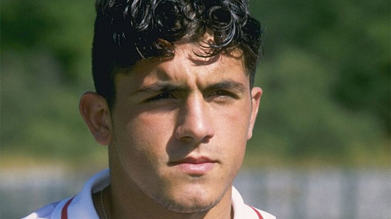 Той е пълен рогач и "грозник", не може да бие дузпи и да си върже вратовръзката