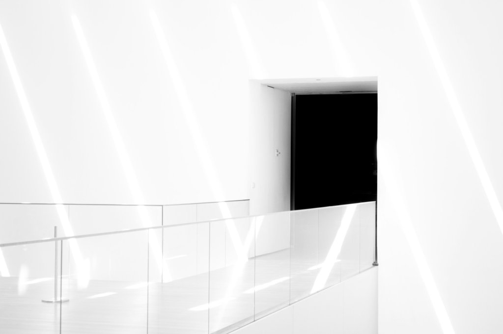 drew-patrick-miller-15oMQ1S9de0-unsplash