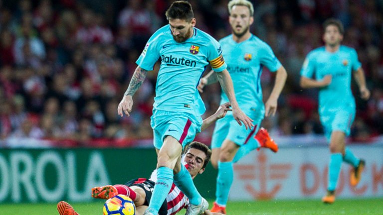 Неизменните Лионел Меси и Луис Суарес застанаха на върха на каталунското нападение.