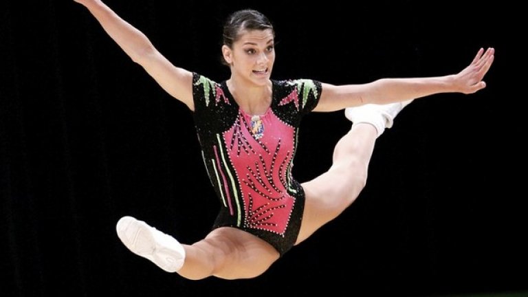 Елмира Дасаева
Помните ли Ринат Дасаев? Дъщеря му също е спортист от световна класа, но в спортната гимнастика и после в аеробиката – три световни титли между 2005 и 2007 и собствена школа в Испания.