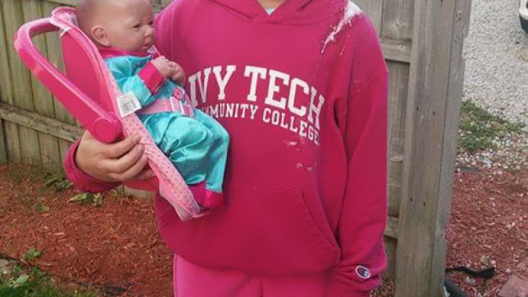 7-year-old-girl-exhausted-mom-halloween-costume-lainie-griffin-1