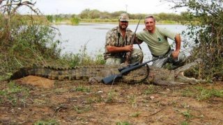 "Не ми пука, че си Стоичков, паспортът ти отива в кофата за боклук!": Когато Нелсън Мандела спаси Камата