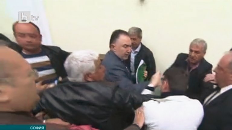 Като няма с какво друго да влезеш в новините...