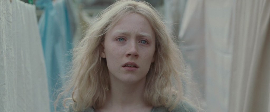 \"Хана\" (Hannah, 2010)

След като вече е спечелила одобрението на критиците, Ронан си позволява да покаже мащаба си в роля, изискваща по-експресивно изпълнение. Този път тя отново се снима във филм на Джо Райт (режисьора на \"Изкупление\"), сам