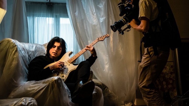 A.L.E.K.S. за новия му сингъл, Белозем, Великобритания и Майкъл Джексън