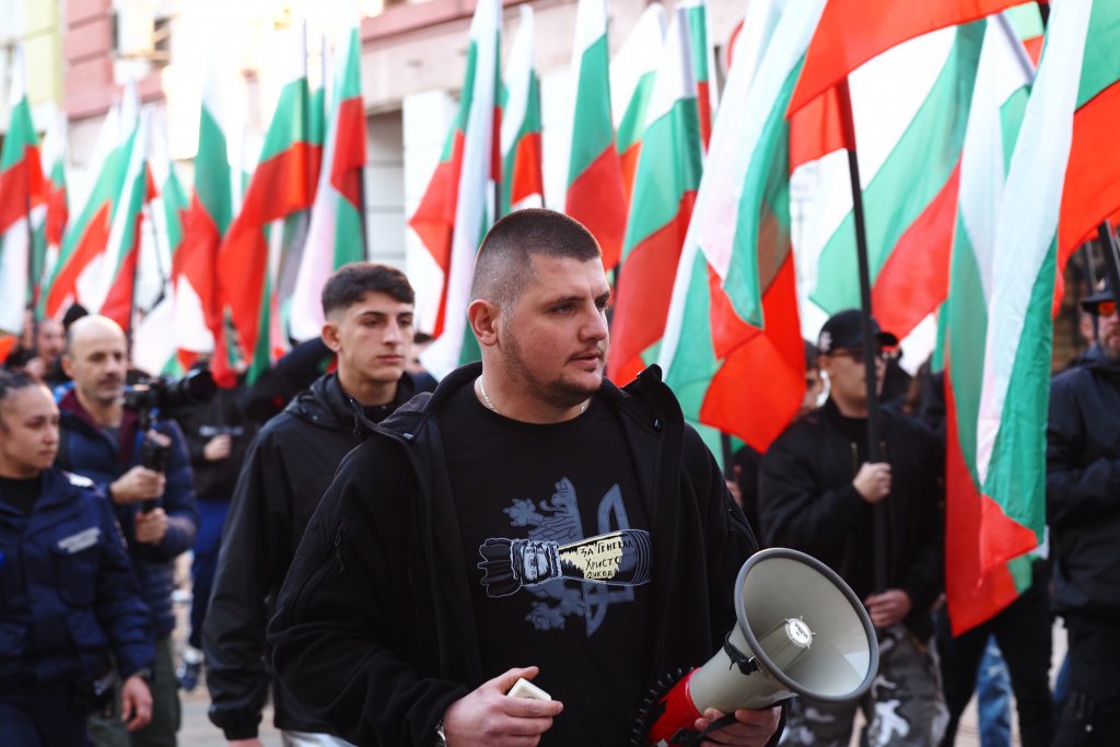 Организаторите обещаха да не споменават името на ген. Христо Луков, а да направят марш в почит на жертвите на комунистическия режим.