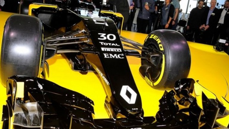 Renault показа днес в Париж "ранна версия" на новия си болид за сезон 2016 във Формула 1 - RS16