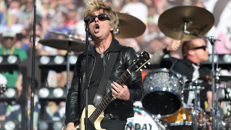 Super Bowl 2026 - Green Day и Bad Bunny със силни послания срещу Тръмп и ICE