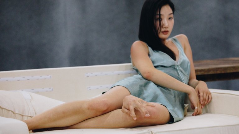 Зад кулисите на спектакъла Caged от Gaya Dance Company