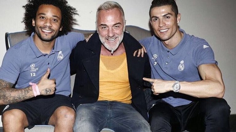 Instagram сензацията Джанлука Ваки посети хотела на Реал Мадрид преди реванша с Наполи