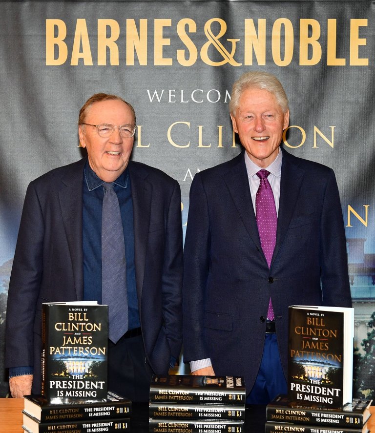 Патерсън има дори книга, написана в съавторство с Бил Клинтън.