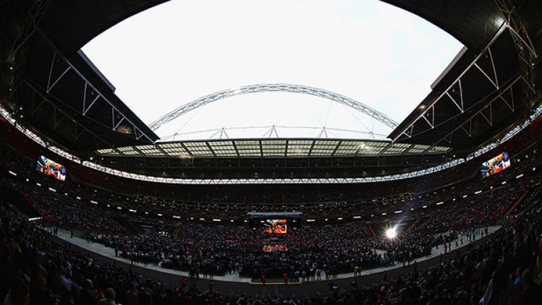 8. Карл Фроч – Джордж Гроувс, 80 000 зрители (Лондон, Англия)
Първият мач бе противоречив и роди много скандали, но на реванша на "Уембли" през есента на 2014-а Фроч спечели убедително.