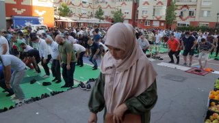 Албания: Първата "атеистична държава" в света... Или не съвсем