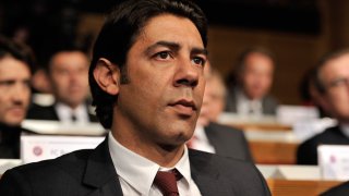 Безумие: Отбор излезе с 9 души срещу Бенфика, пусна вратар за десен бек и бойкотира второто полувреме (видео)